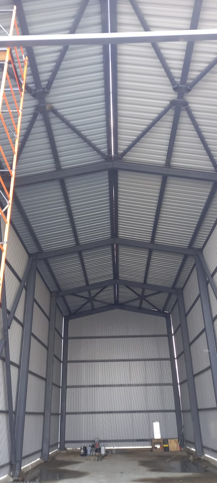 Гараж из металлоконструкций под ключ